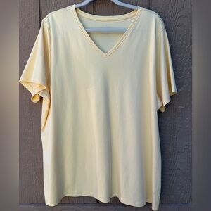 L.L. Bean Women's Light Yellow V-Neck Tee 3X plus